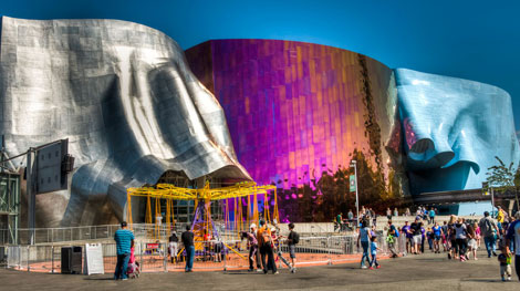  работа Фрэнка Оуэн Гери здание музея Музыки (1995-2000) в Сиэтле   