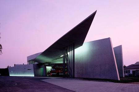  Заха Хадид, пожарная станция в Вайль-на-Рейне    