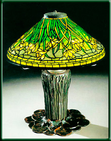  Витражная лампа Тиффани