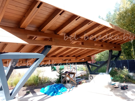  навес   из бетона, дерева и металла  55 м2  