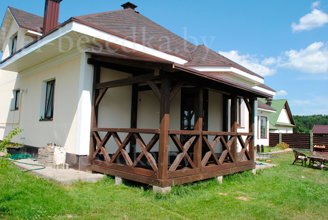  декорирование  пролётов  террасы единичными, двойными и  тройными  крестовинами 