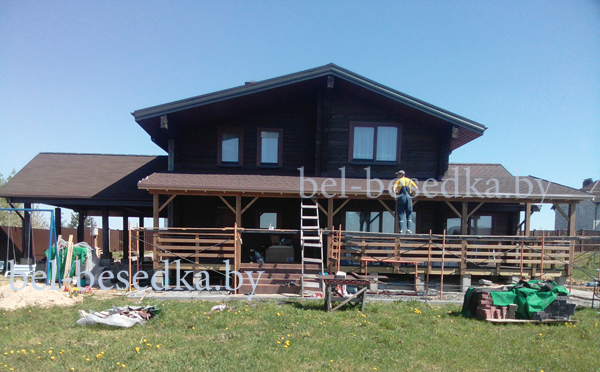  Терраса к деревянному дому из профилированного бруса   