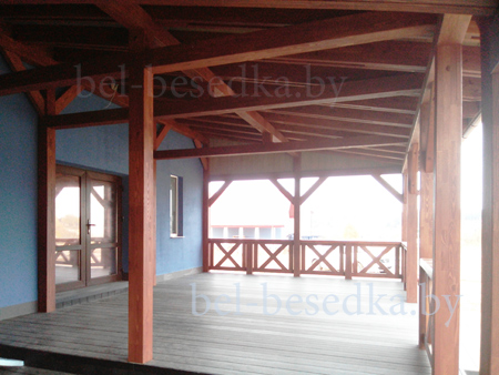 терраса  с  доской из ДПК 