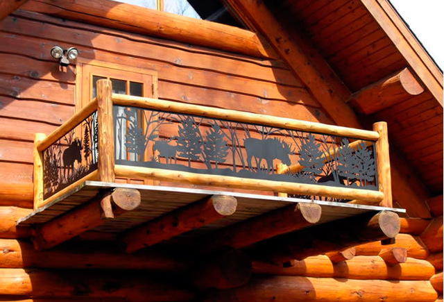 обрамление  балюстрады балкона деревянного дома  