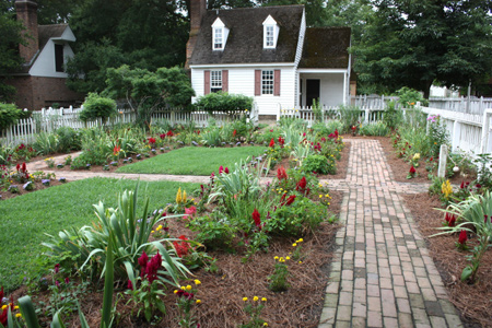   участок  в колониальном стиле   