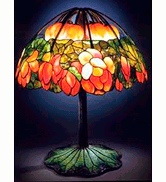  Настольная лампа «Золотой Лотос» от Тиффани 